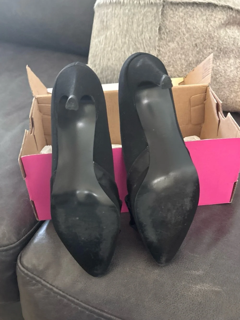 Life Stride Black Pointed Bow Pumps